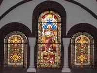 St. Jakobikirche zu Luckenwalde, Altarraum, Glasmalerei von 1894, Zustand nach Restaurierung 2013