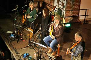 Field Commander C. – The Songs of Leonard Cohen